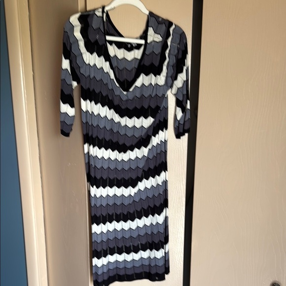Danny & Nicole Black Blue Gray and White Chevron Dress - Picture 1 of 4